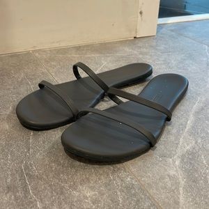 TKEES Gemma vegan blue leather